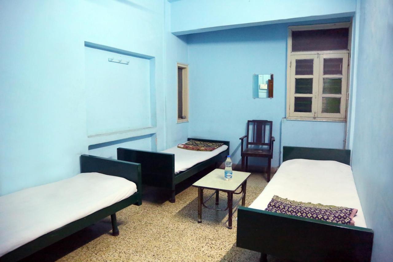 Solanki Guest House 戈尔哈布尔 外观 照片