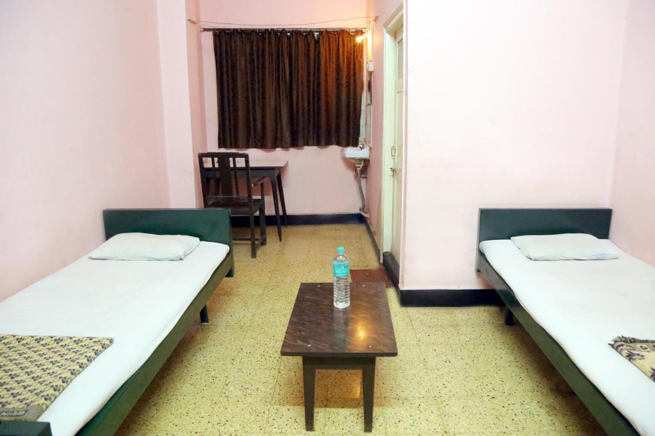 Solanki Guest House 戈尔哈布尔 外观 照片