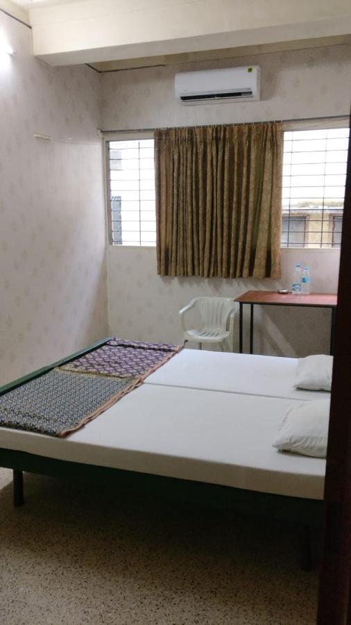 Solanki Guest House 戈尔哈布尔 外观 照片