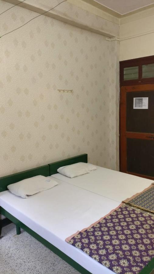 Solanki Guest House 戈尔哈布尔 外观 照片